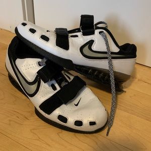 Nike Romaleo 2s - ALTERED VELCRO STRAPS